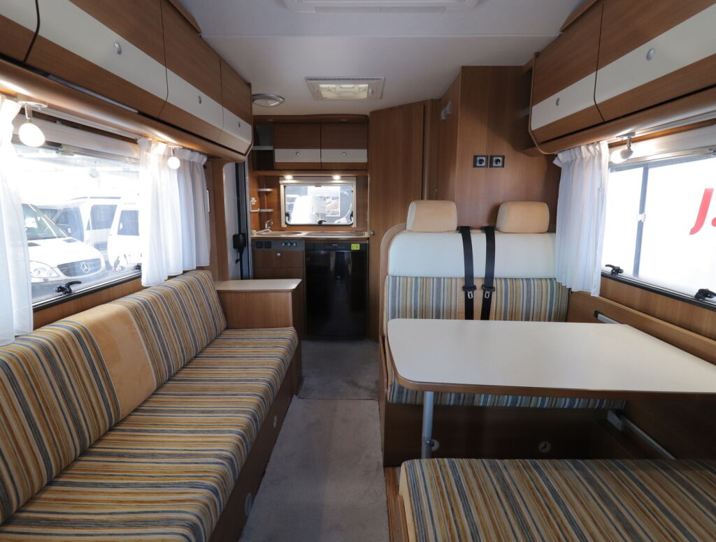 Carado A 160 2010 Valkoinen