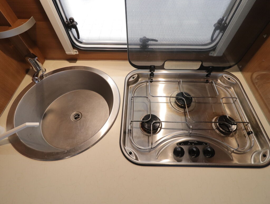 Carado A 160 2010 Valkoinen