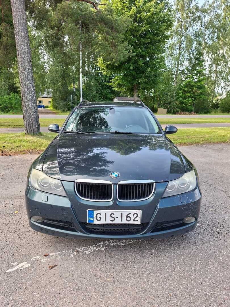 BMW 320 2005 Vihreä