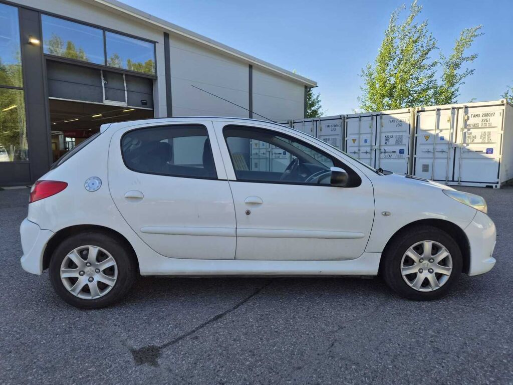Peugeot 206+ 2009 Valkoinen