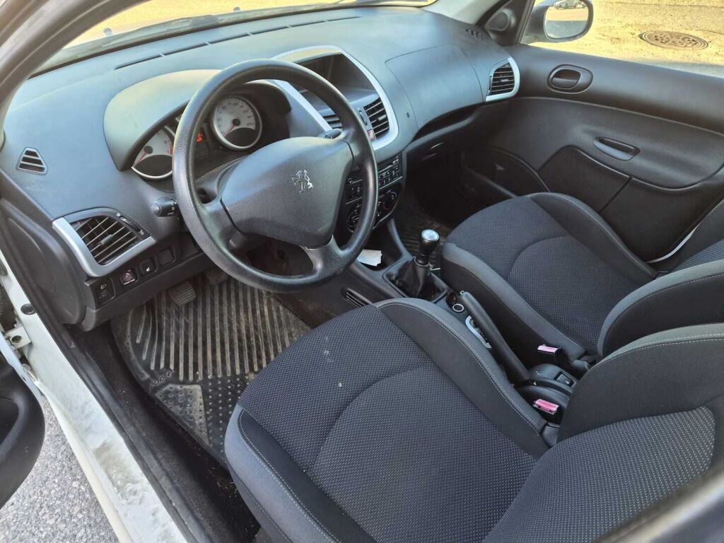 Peugeot 206+ 2009 Valkoinen