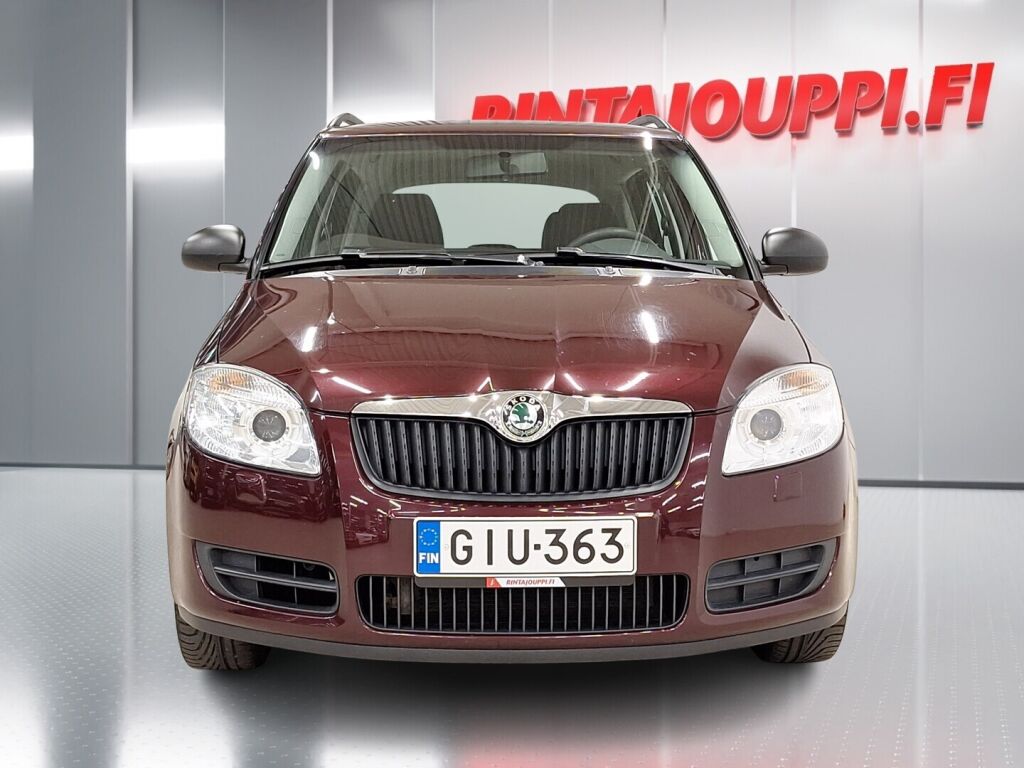 Skoda Fabia 2010 Punainen