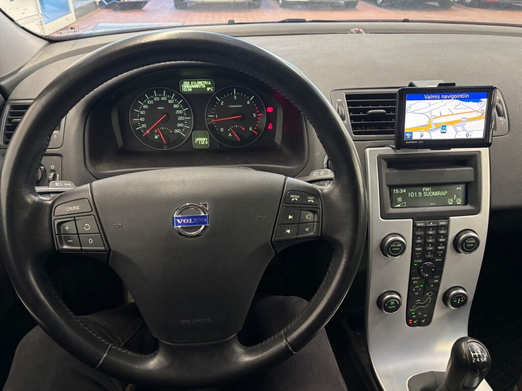 Volvo V50 2010 Punainen