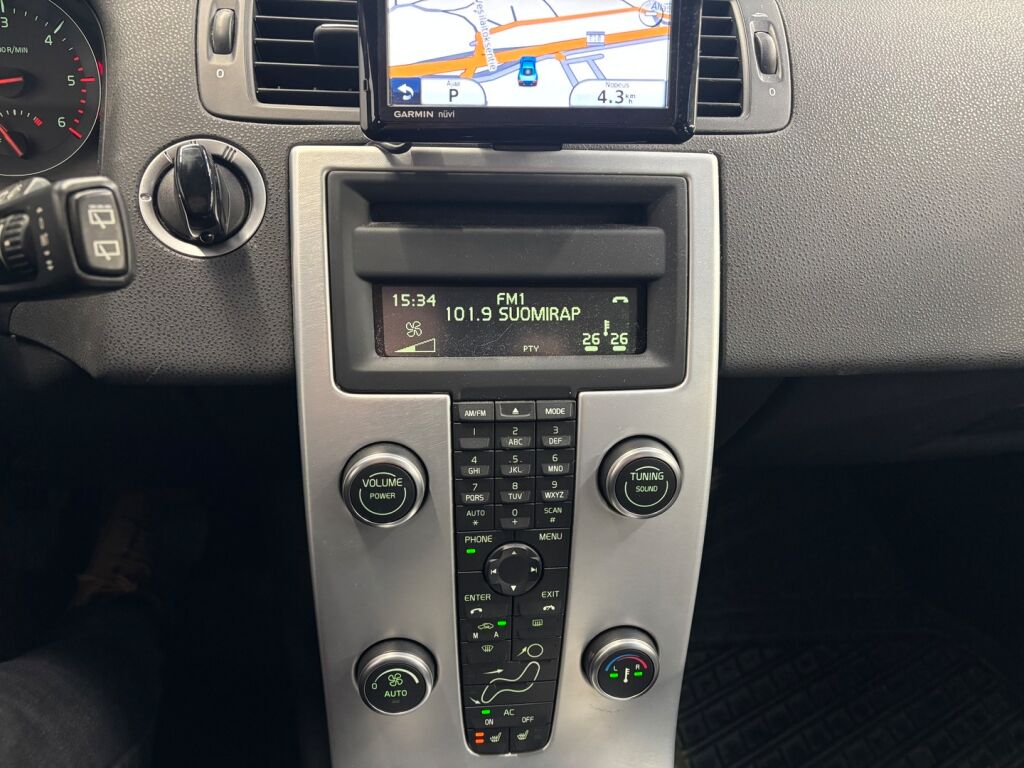 Volvo V50 2010 Punainen