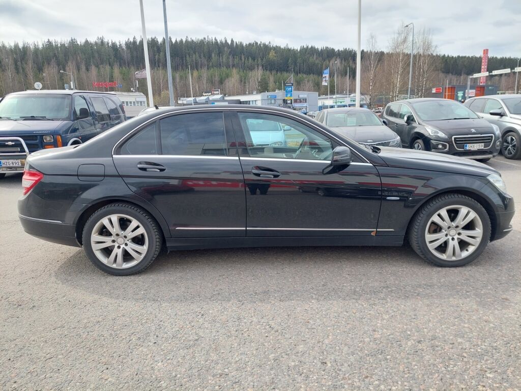 Mercedes-Benz C 2010 Musta