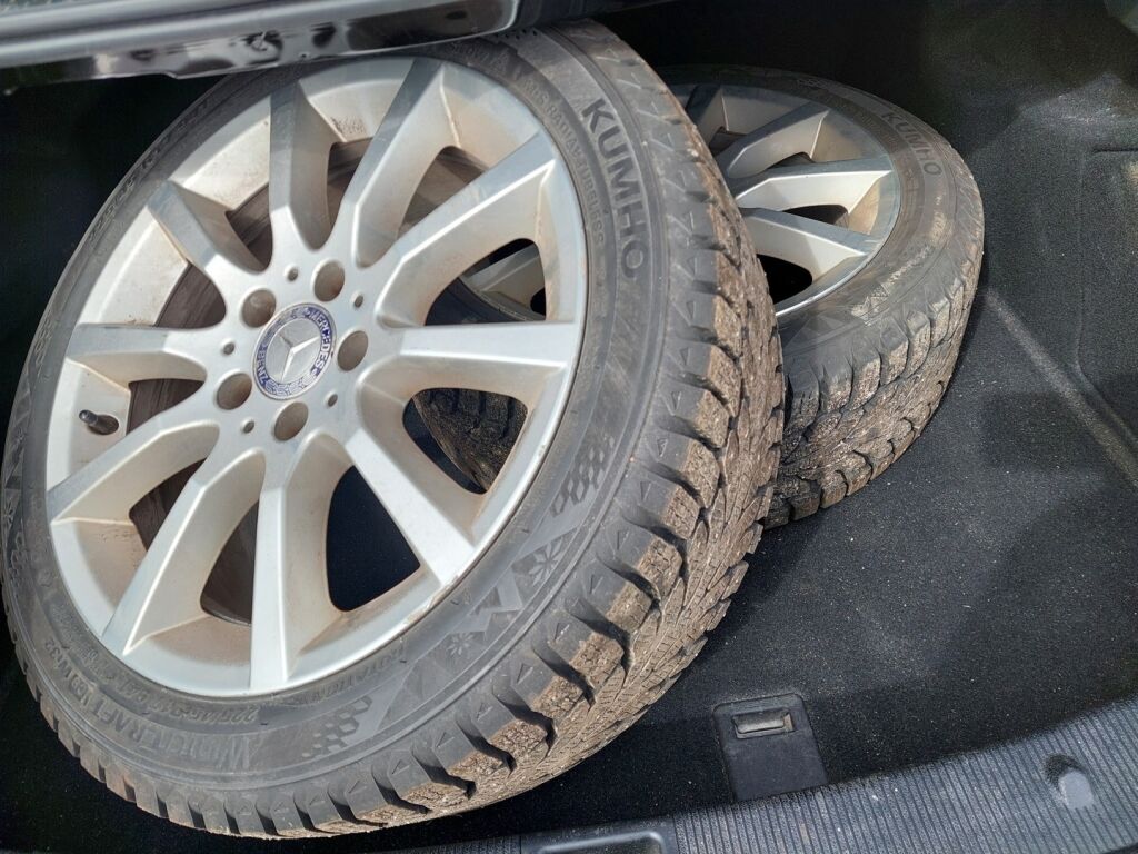 Mercedes-Benz C 2010 Musta