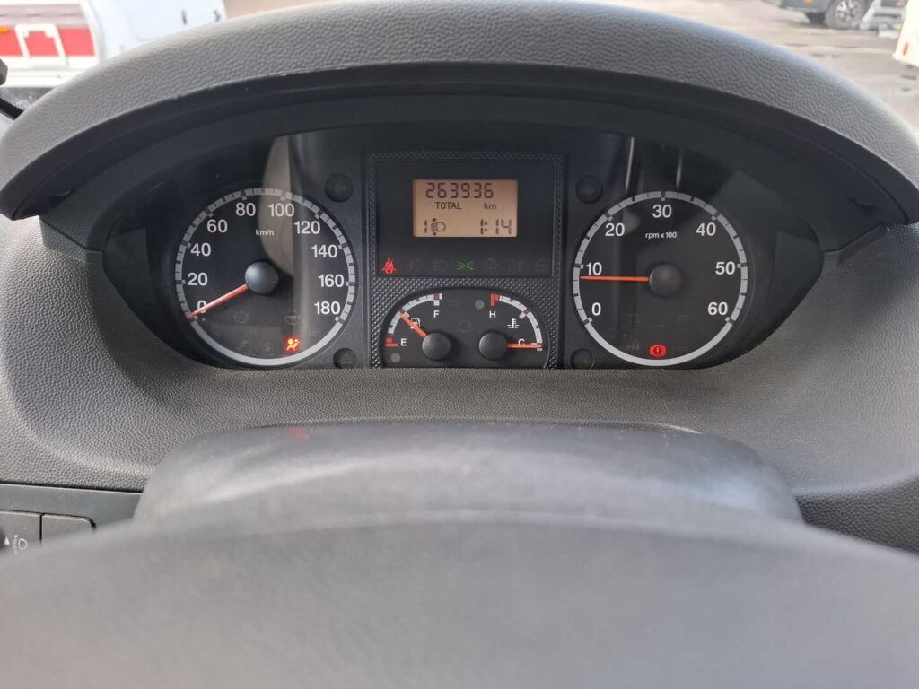 Bürstner Nexxo T 569 2010 Valkoinen