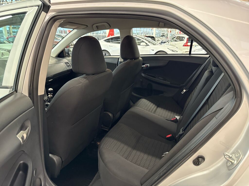 Toyota Corolla 2010 Hopea