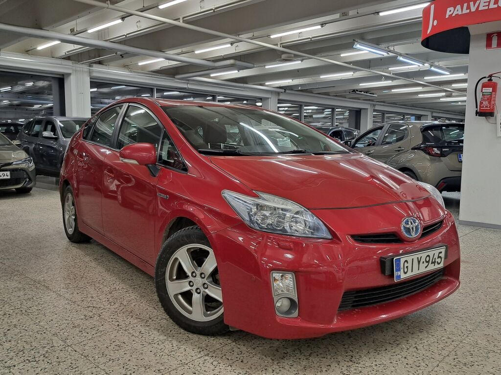 Toyota Prius 2011 Punainen