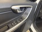 Volvo XC60 2010 Valkoinen