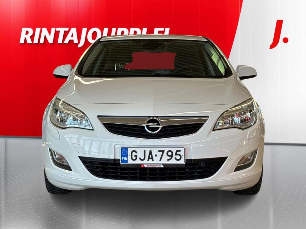 Opel Astra 2011 Valkoinen