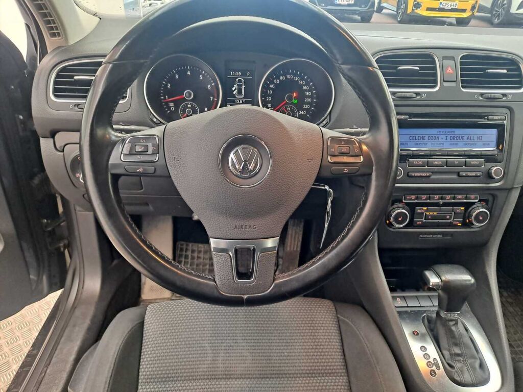 Volkswagen Golf 2010 Harmaa