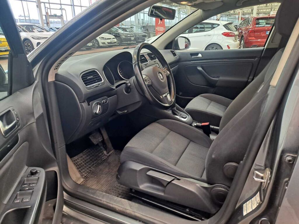 Volkswagen Golf 2010 Harmaa