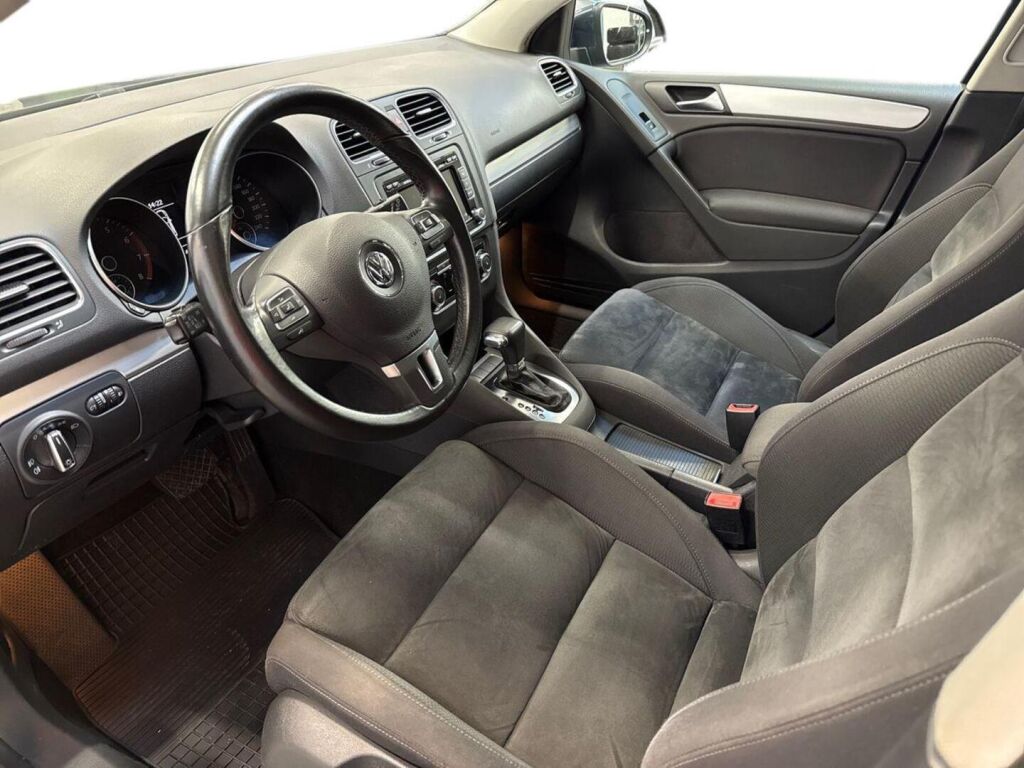 Volkswagen Golf 2010 Sininen