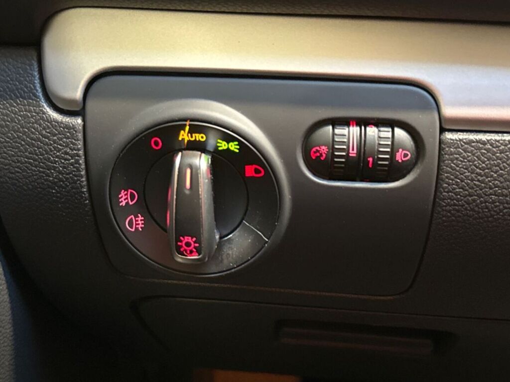 Volkswagen Golf 2010 Sininen