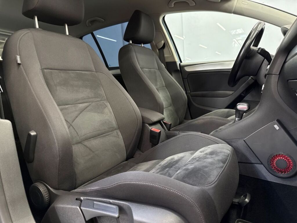 Volkswagen Golf 2010 Sininen