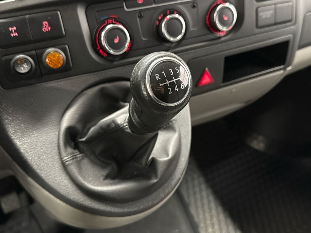 Volkswagen Transporter 2010 Valkoinen