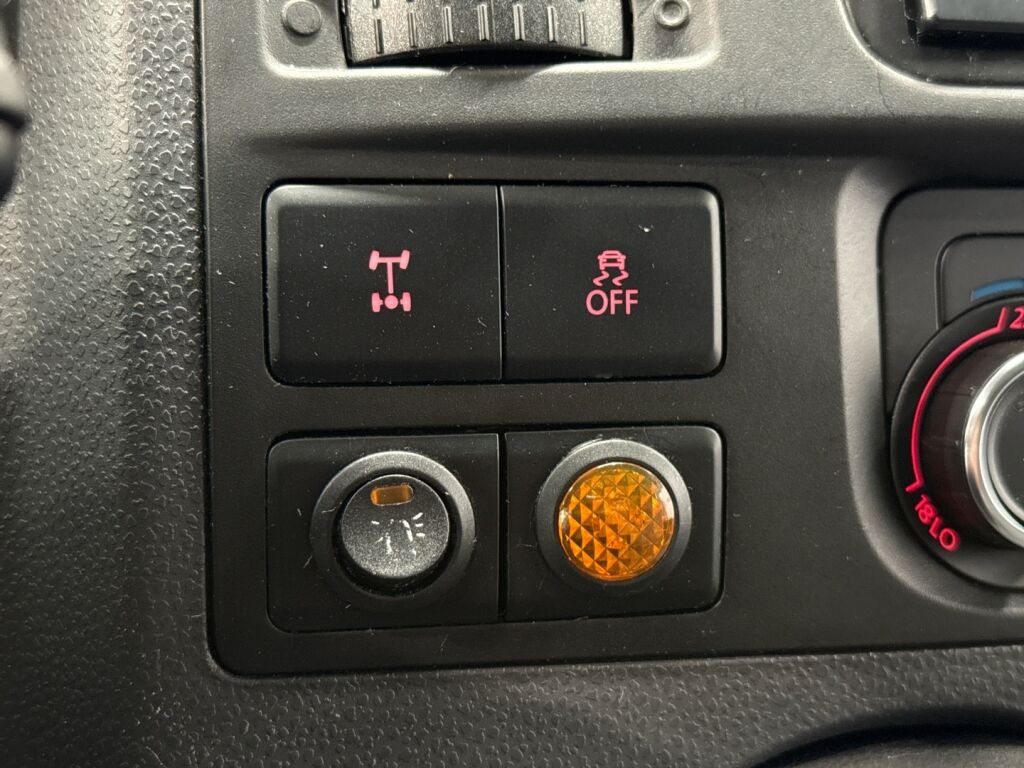 Volkswagen Transporter 2010 Valkoinen