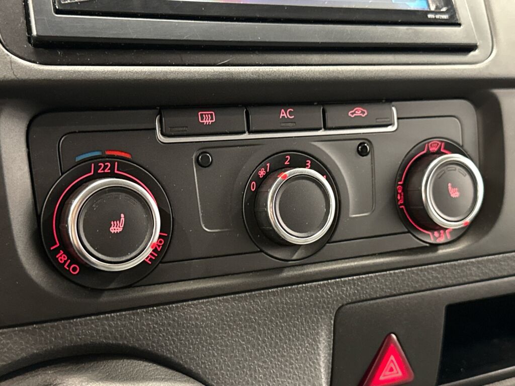 Volkswagen Transporter 2010 Valkoinen