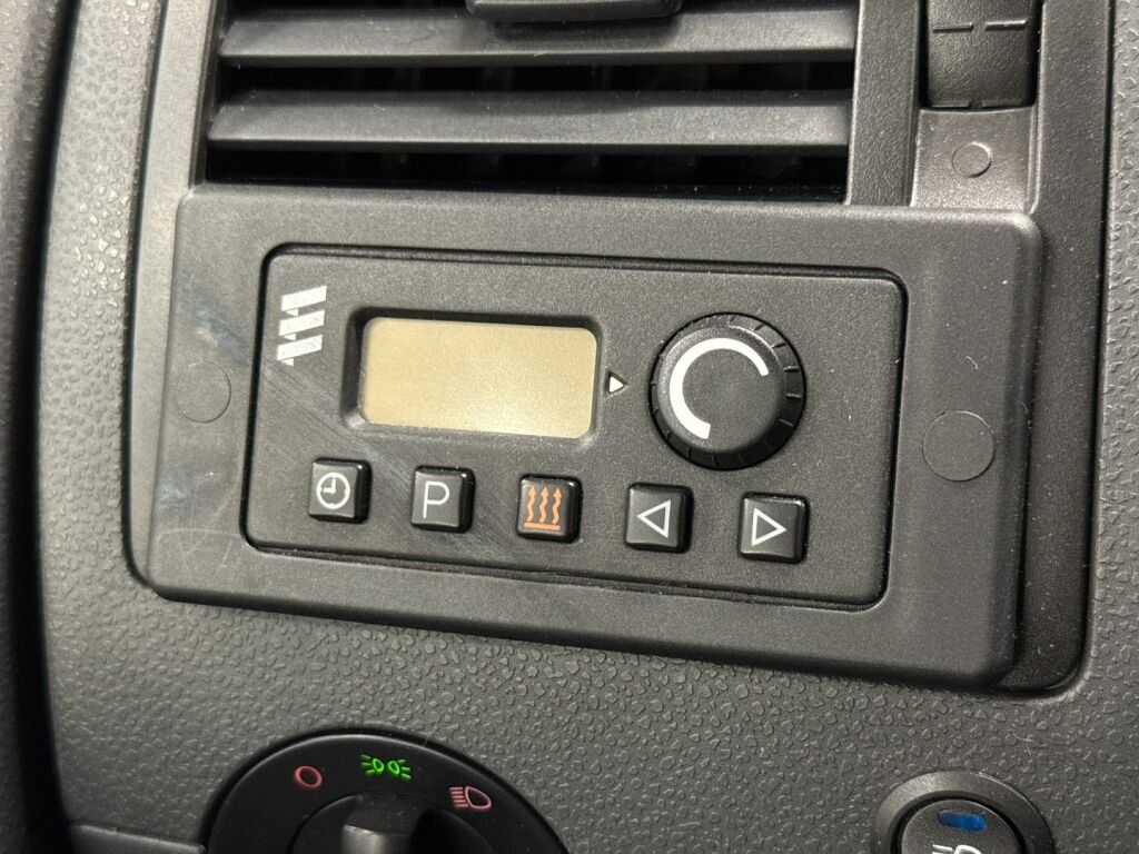 Volkswagen Transporter 2010 Valkoinen