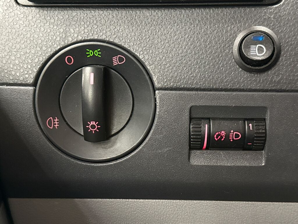 Volkswagen Transporter 2010 Valkoinen