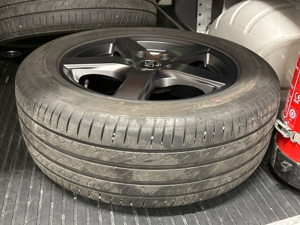 Volkswagen Transporter 2010 Valkoinen