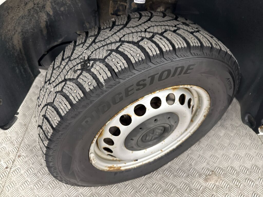 Volkswagen Transporter 2010 Valkoinen