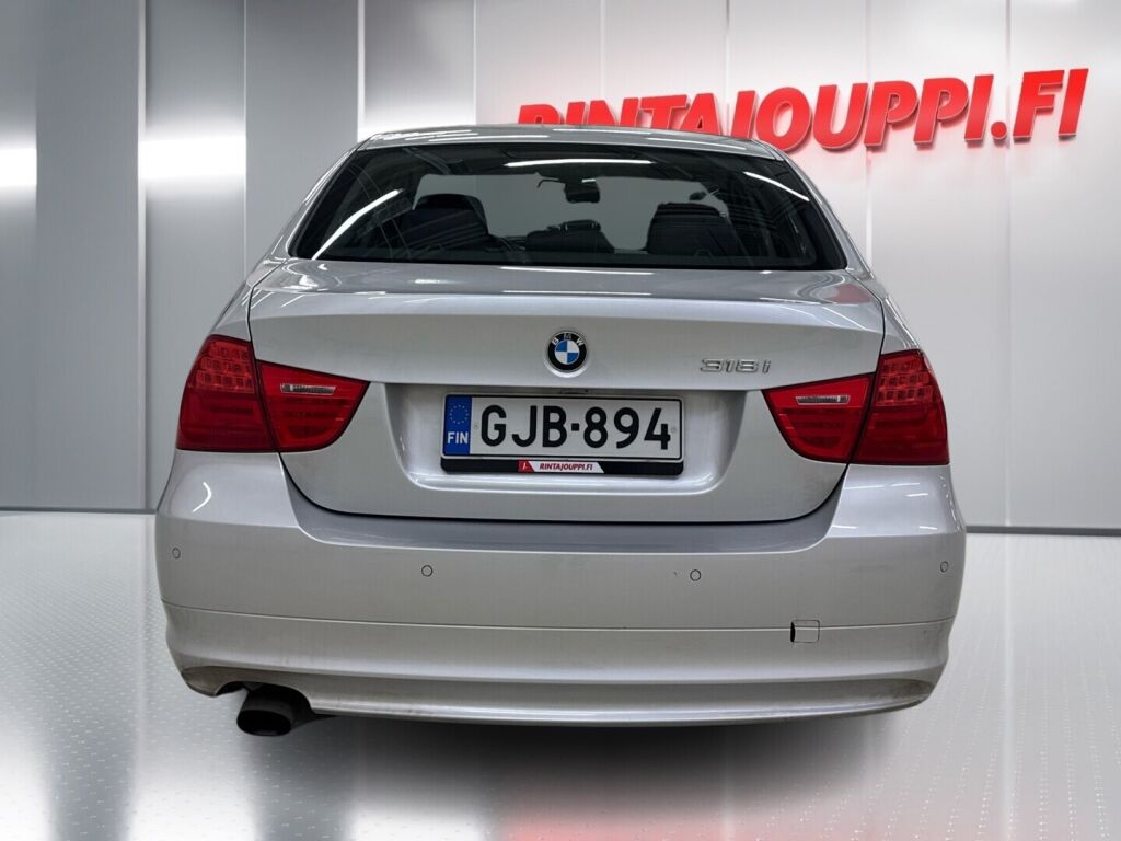 BMW 318 2010 Harmaa