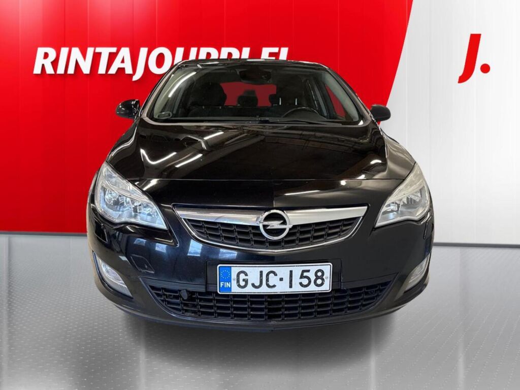 Opel Astra 2010 Musta