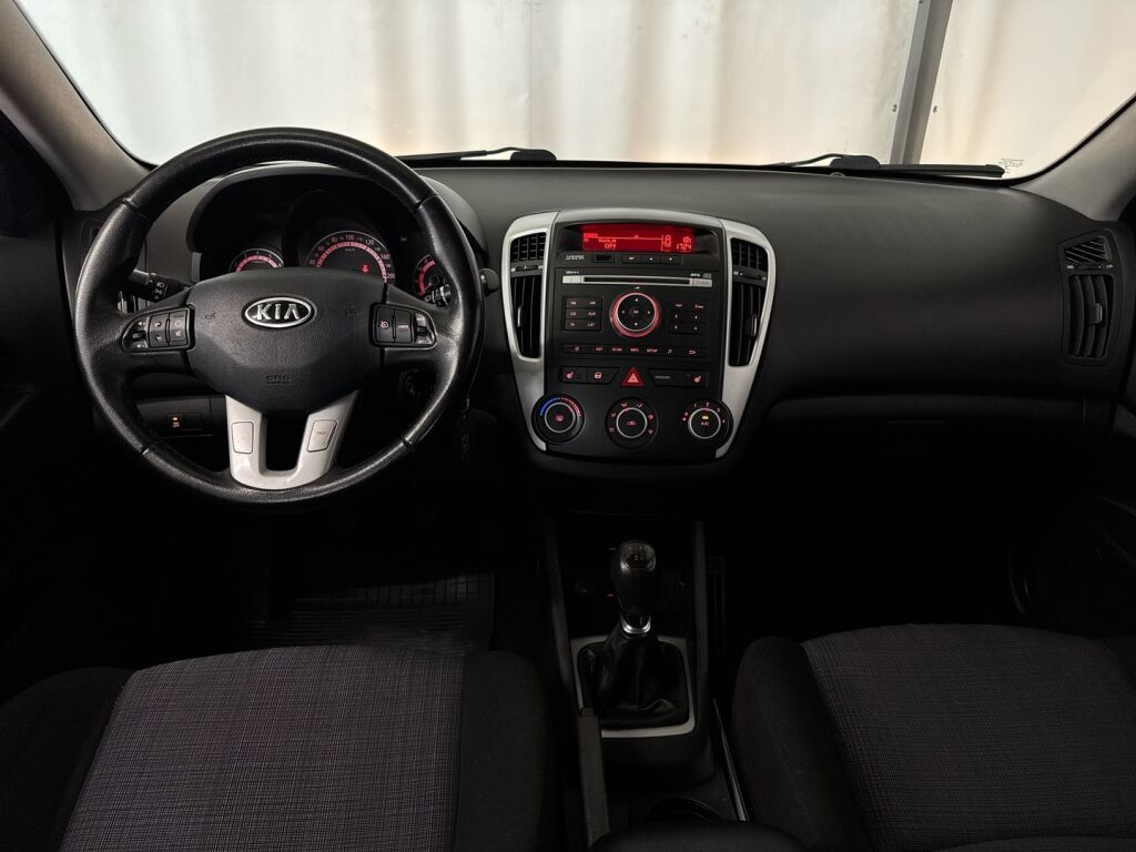Kia Ceed 2010 Sininen