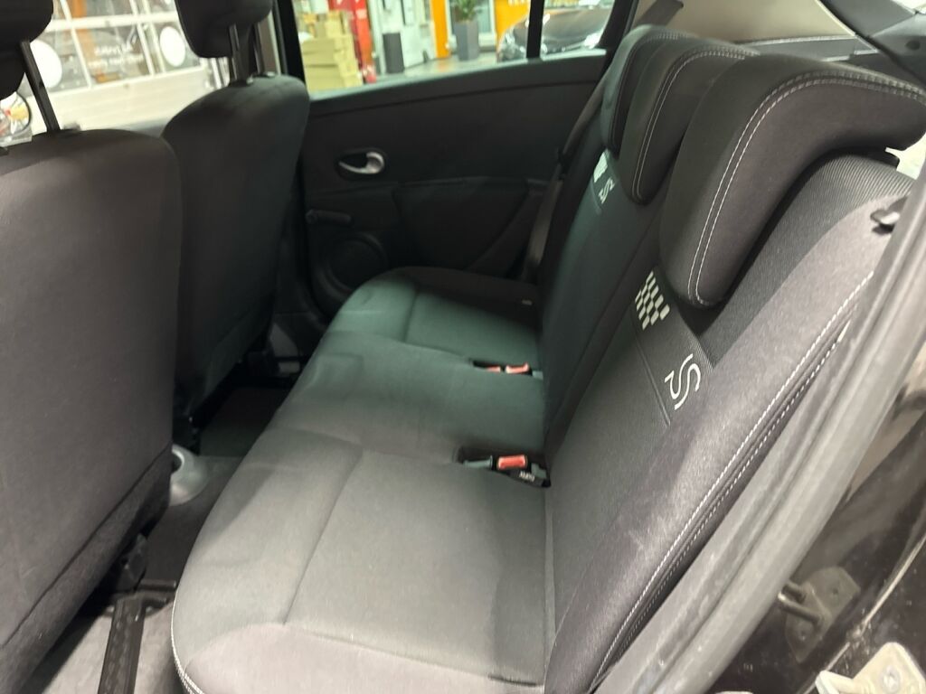 Renault Clio III 2010 Musta