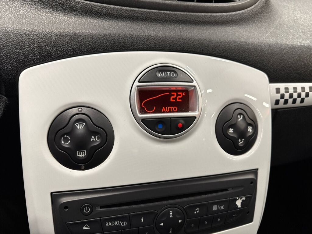 Renault Clio III 2010 Musta