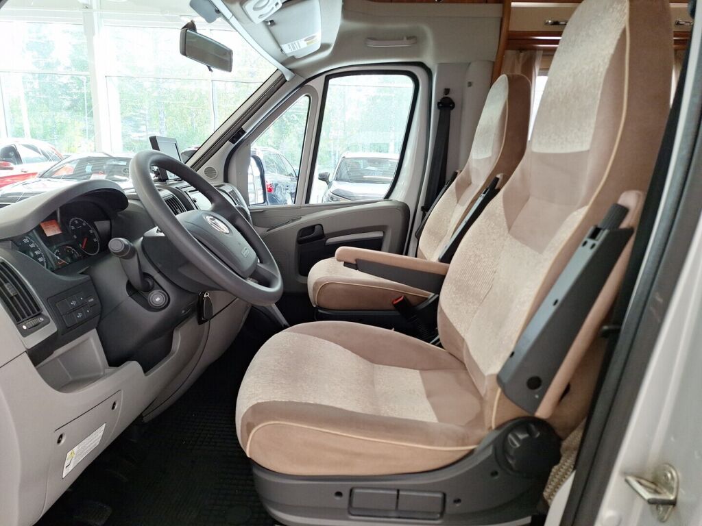 Adria Coral 2012 Harmaa