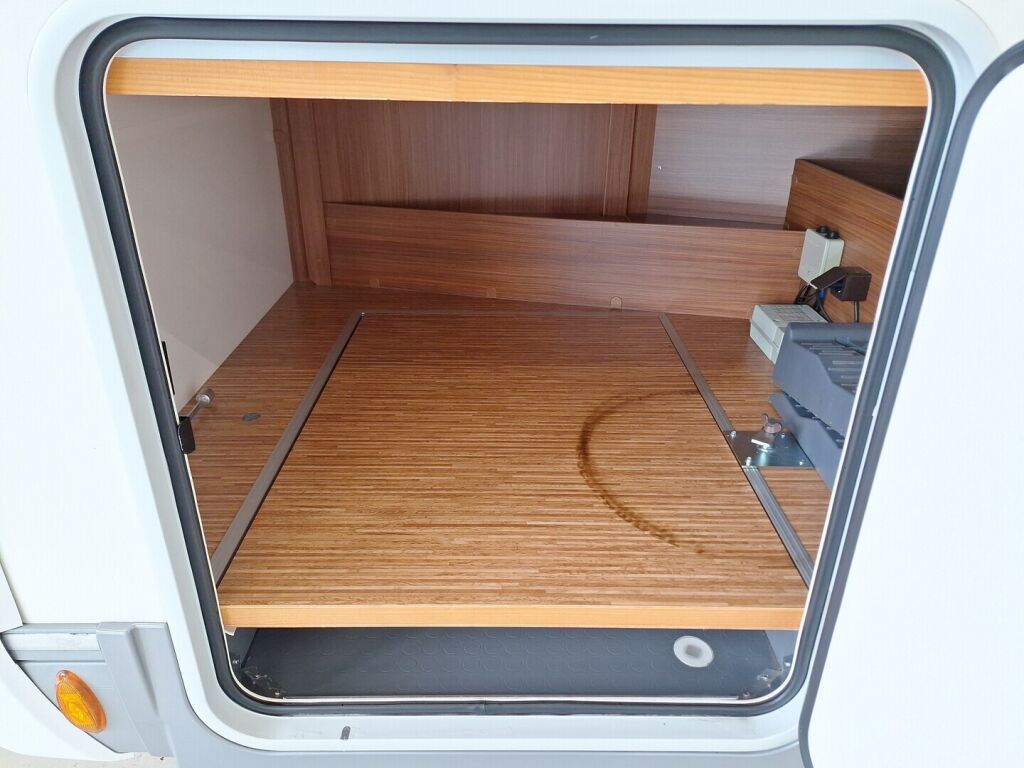 Adria Coral 2012 Harmaa