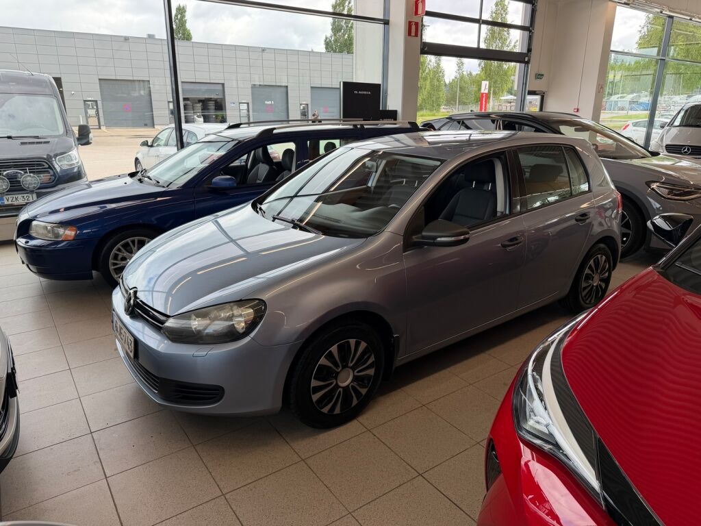 Volkswagen Golf 2010 Sininen