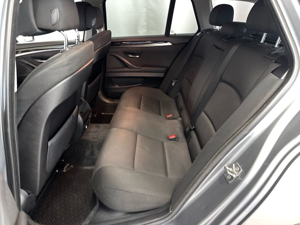 BMW 520 2010 Harmaa