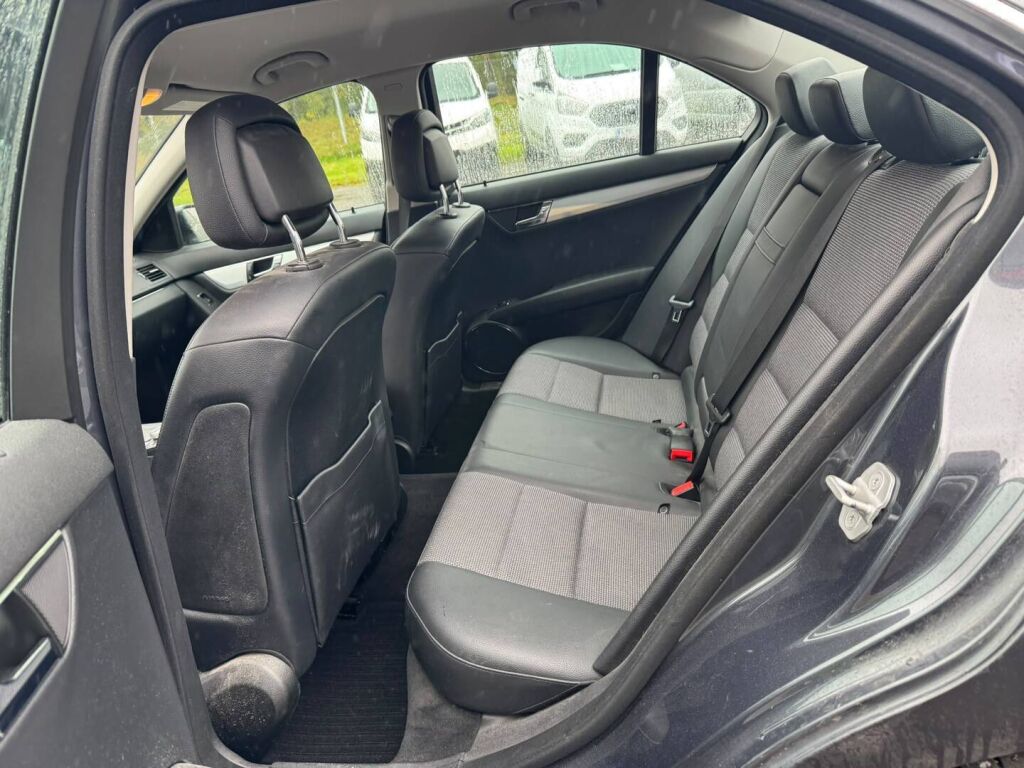 Mercedes-Benz C 2010 Harmaa