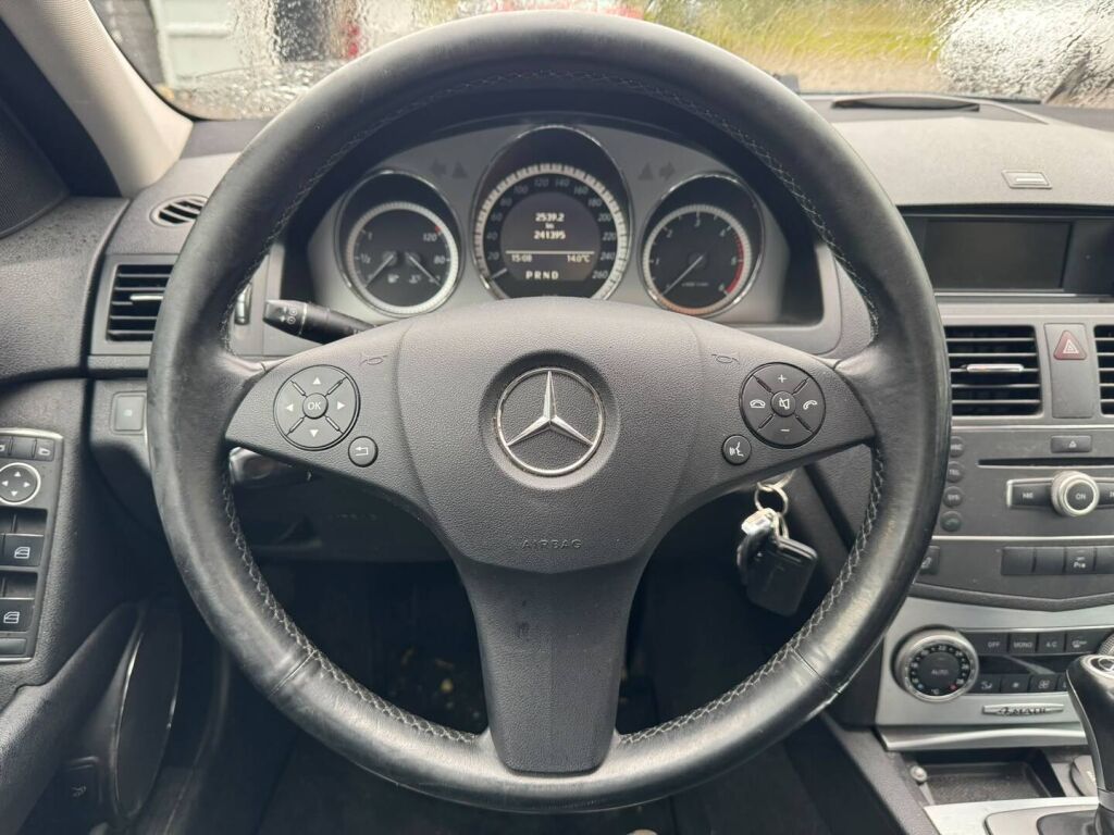 Mercedes-Benz C 2010 Harmaa