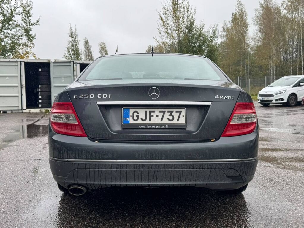 Mercedes-Benz C 2010 Harmaa