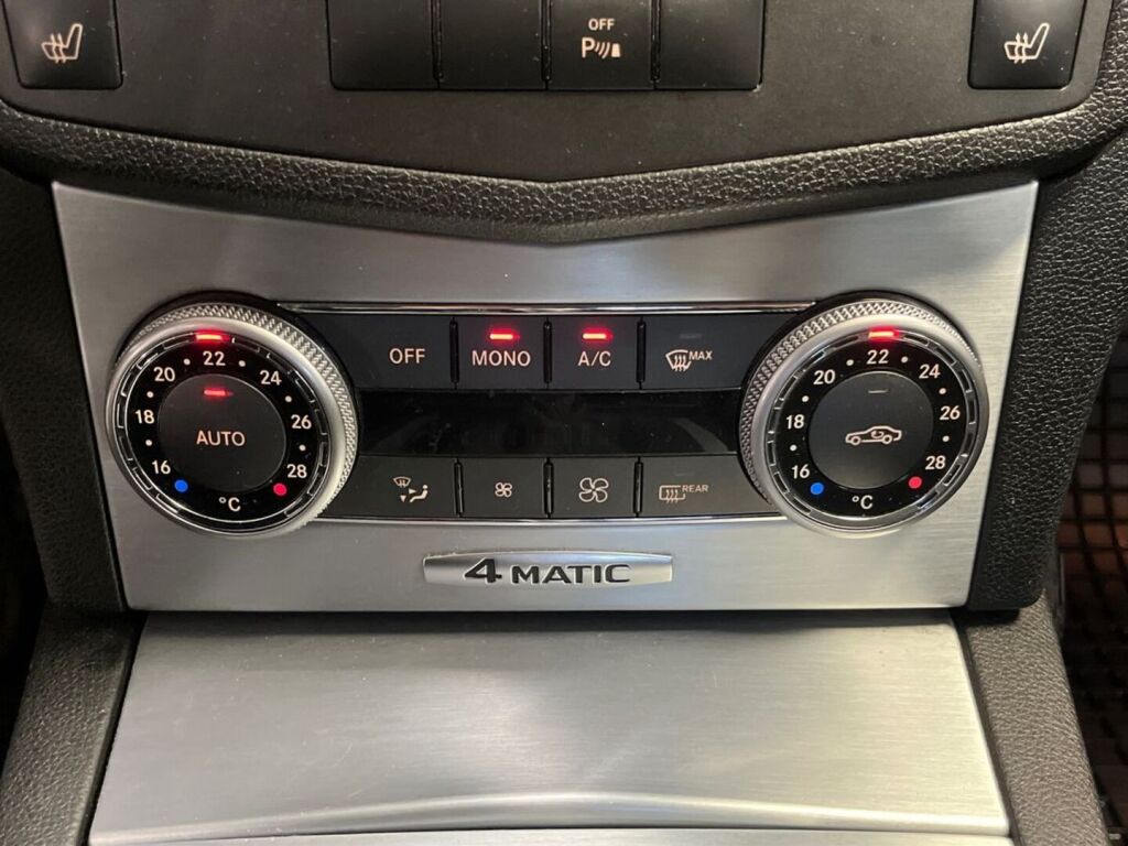 Mercedes-Benz C 2010 Harmaa