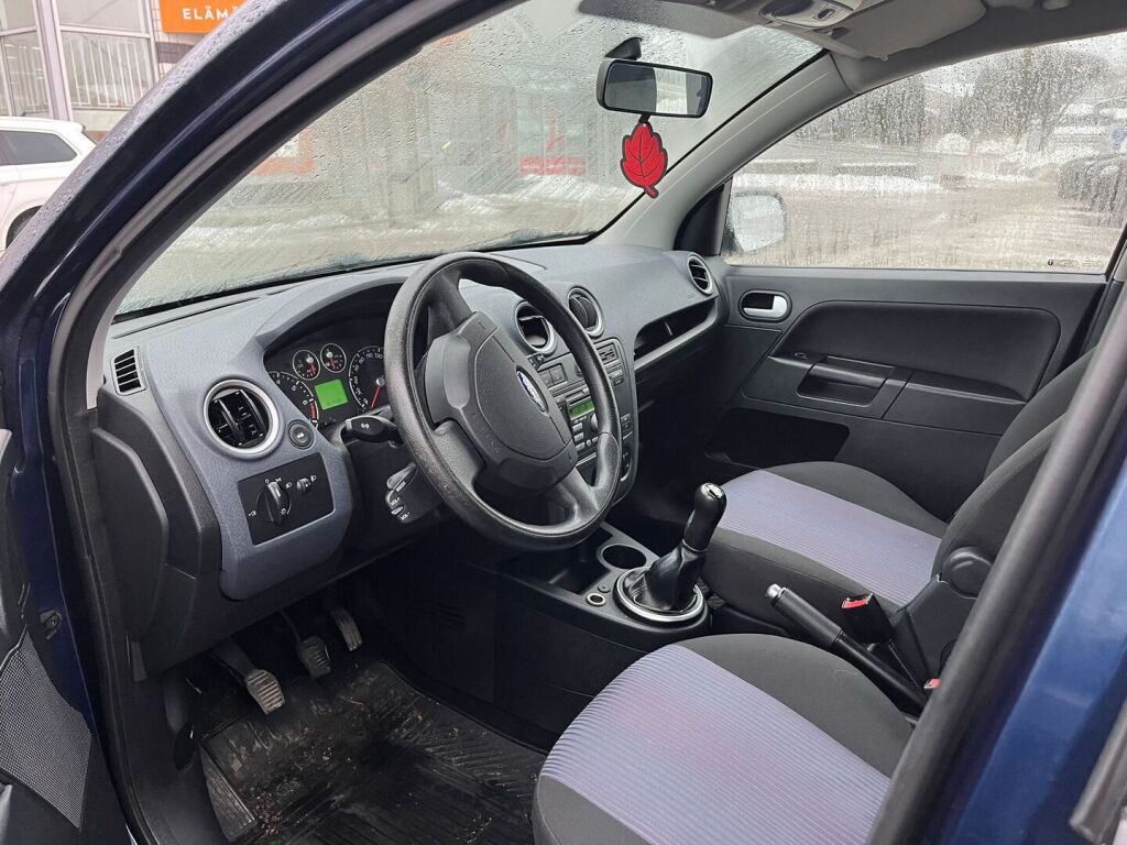 Ford Fusion 2010 Sininen