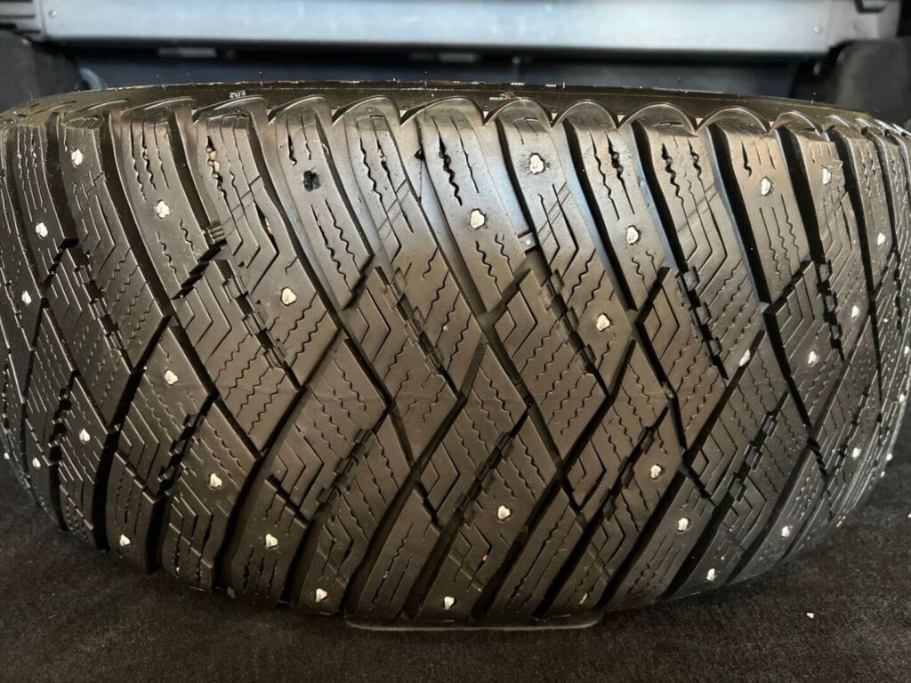 Mercedes-Benz E 2010 Harmaa