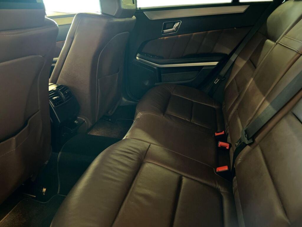 Mercedes-Benz E 2010 Harmaa