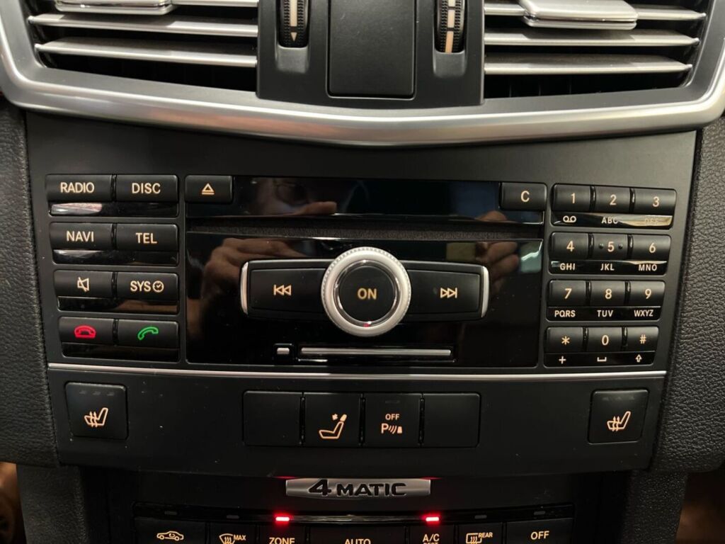 Mercedes-Benz E 2010 Harmaa