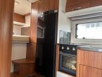 Adria MATRIX M 680 SP 2010 Valkoinen