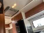 Adria MATRIX M 680 SP 2010 Valkoinen