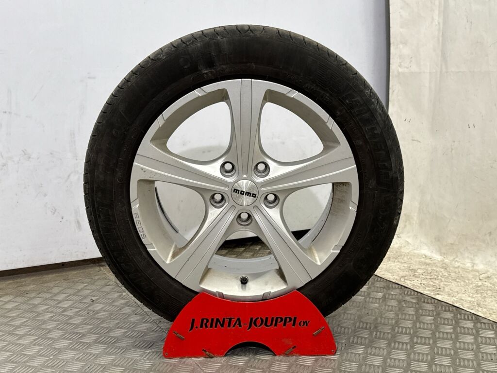 Volkswagen Golf 2011 Musta