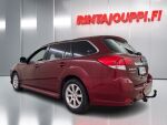 Subaru Legacy 2011 Punainen
