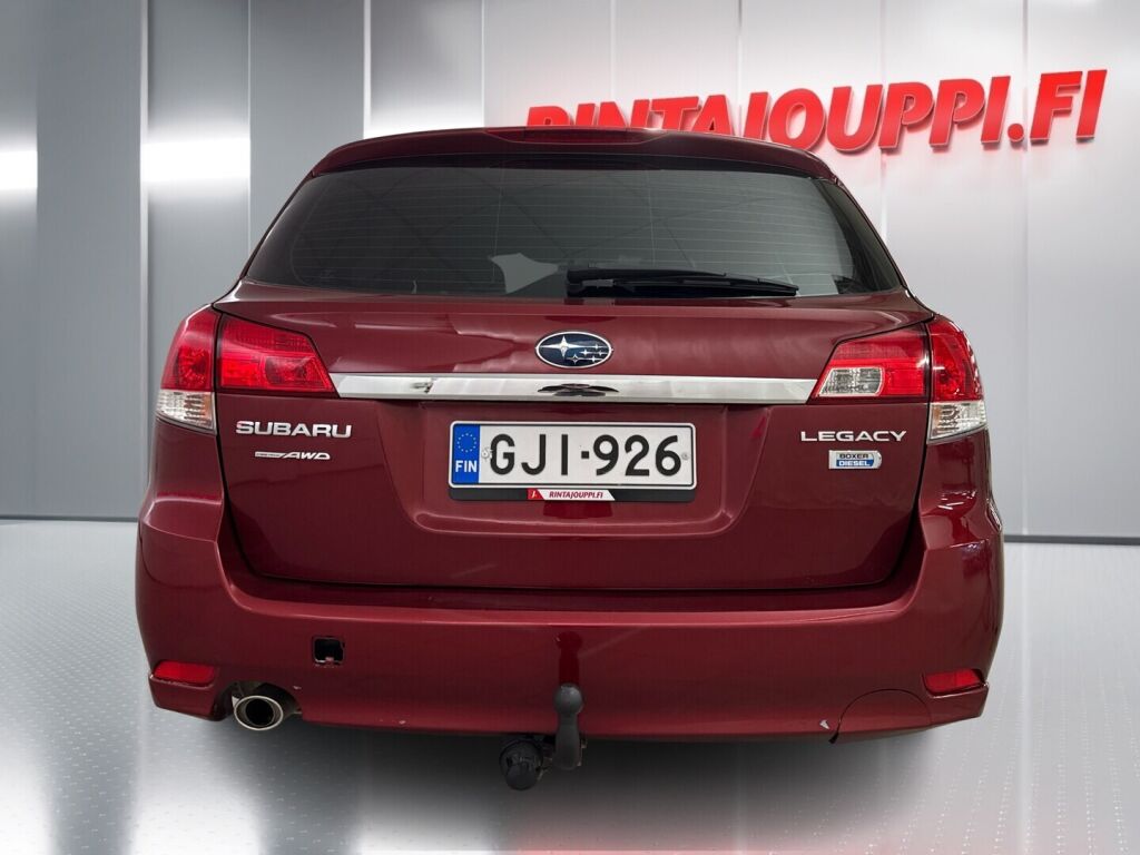Subaru Legacy 2011 Punainen