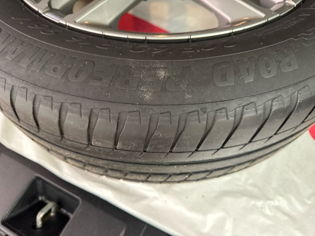 Subaru Legacy 2011 Punainen